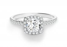 Lady's White 18 Karat Diamond Solitarie Ring