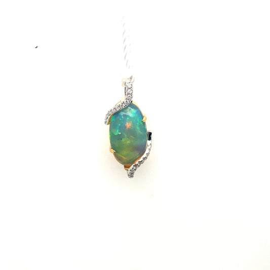 Maharaja Collection Oval Opal and Round Diamond Pendant in 18K Yellow Gold (3.20ctw)